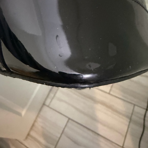 Gucci Patent Leather Black 2 way - Picture 5 of 11